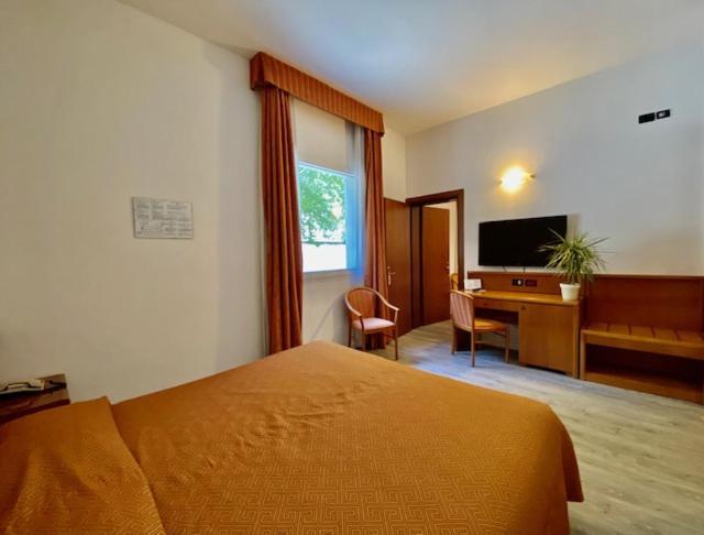 Hotel Garibaldi Падуя Экстерьер фото