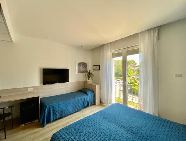 Hotel Garibaldi Падуя Экстерьер фото